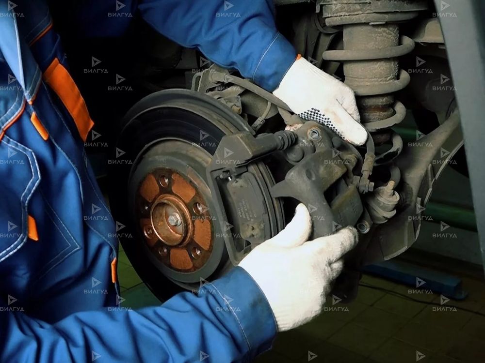 Замена тормозных колодок BMW в Уфе