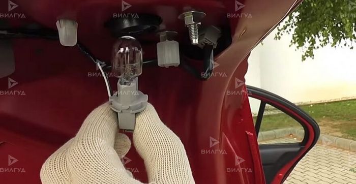 Замена лампы стоп сигнала Volkswagen Crafter в Уфе Замена лампы стоп сигнала Volkswagen Crafter в Уфе