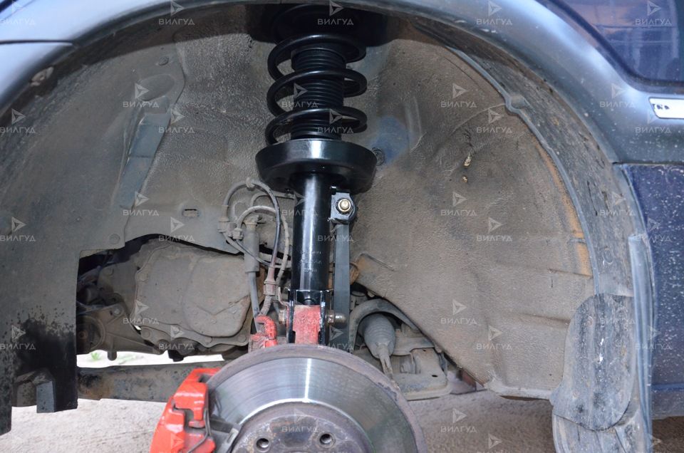 Замена стойки амортизатора Mini Hatch в Уфе