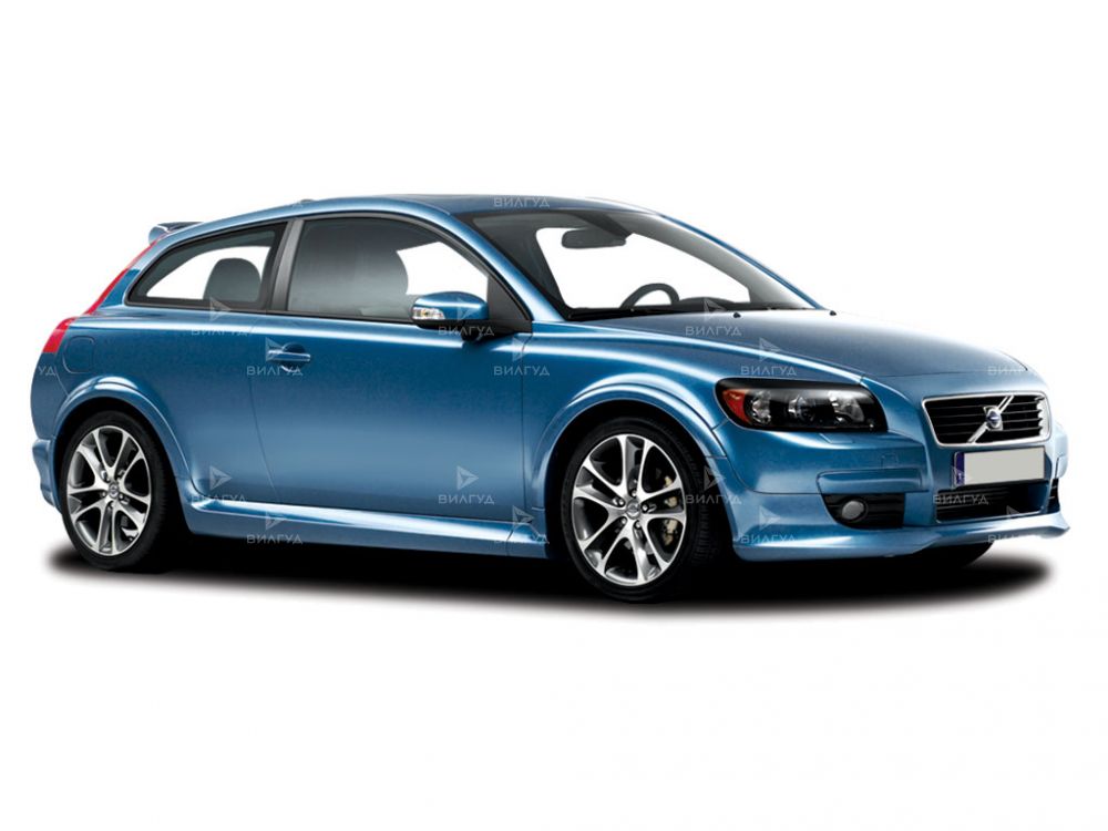 Замена масляного фильтра Volvo C30 в Уфе Замена масляного фильтра Volvo C30 в Уфе