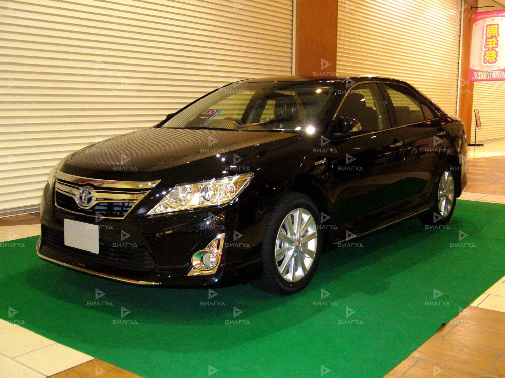 Замена салонного фильтра Toyota Camry в Уфе
