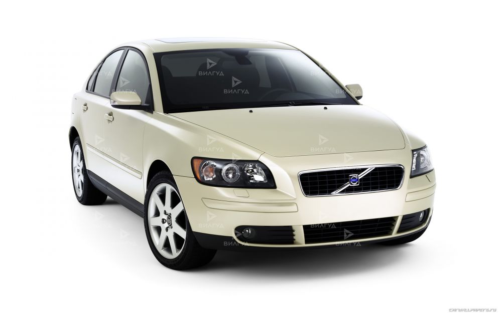 Замена салонного фильтра Volvo S40 в Уфе